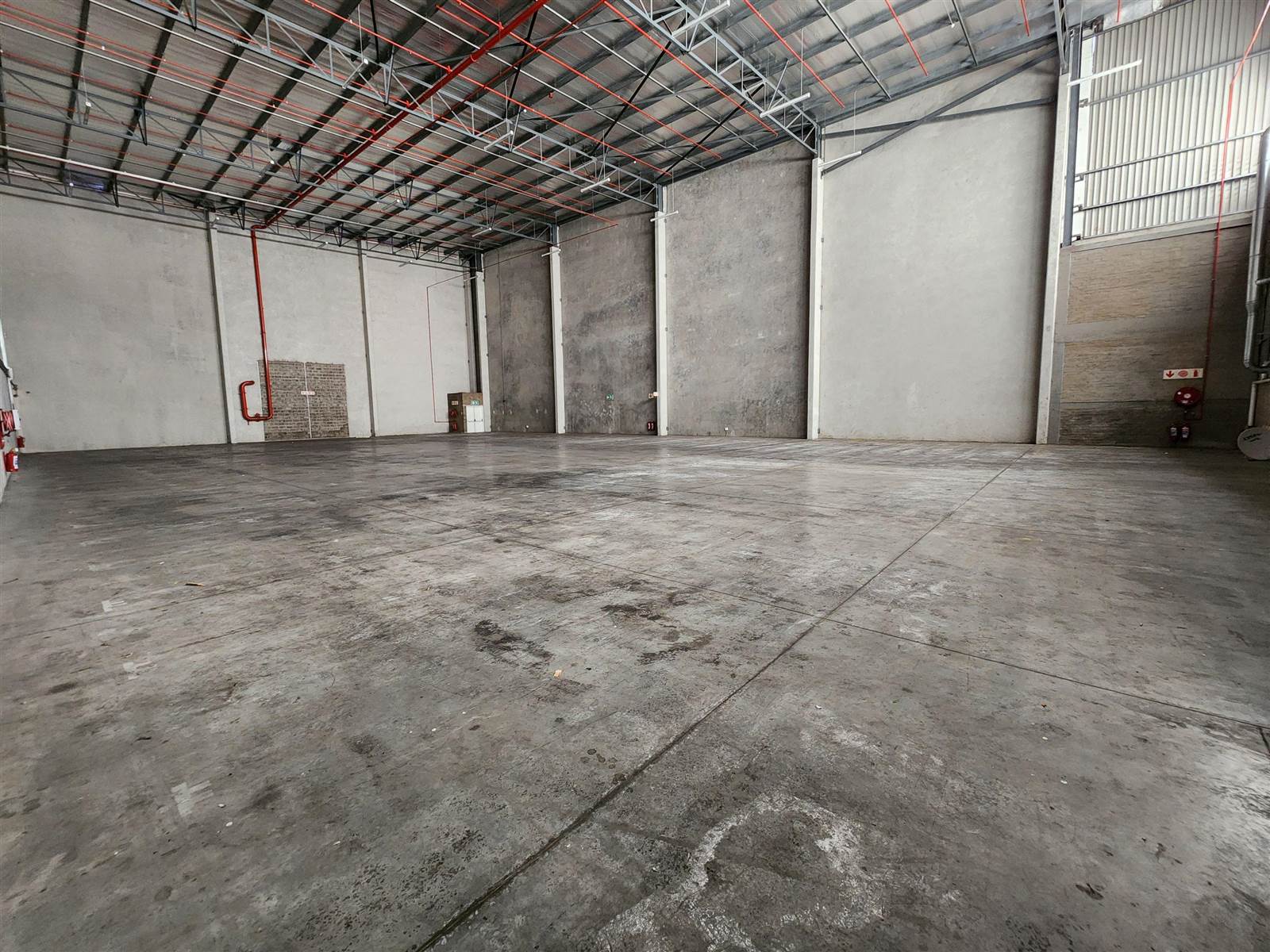 2632  m² Industrial space in Everite Industria photo number 11