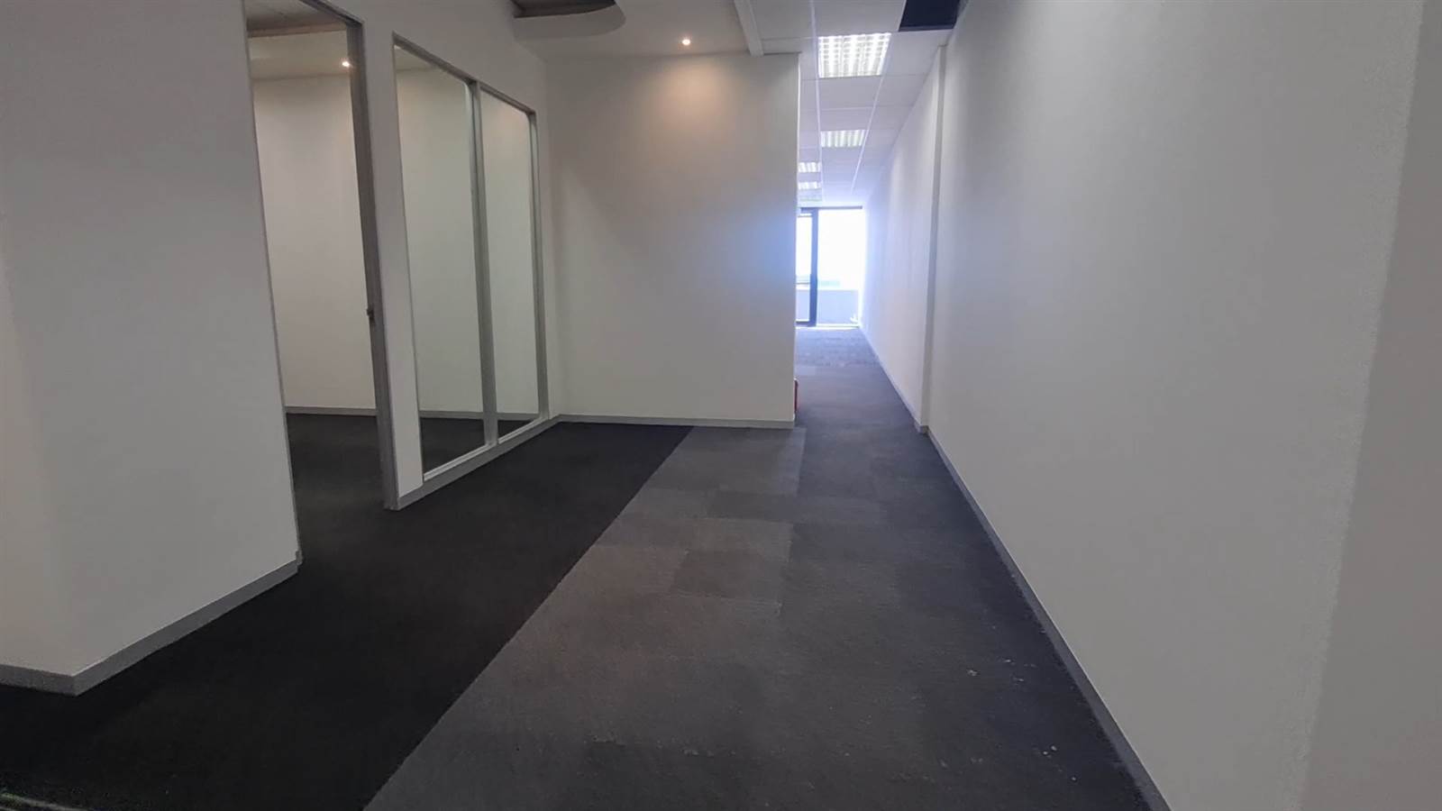 196  m² Commercial space in Woodstock photo number 5