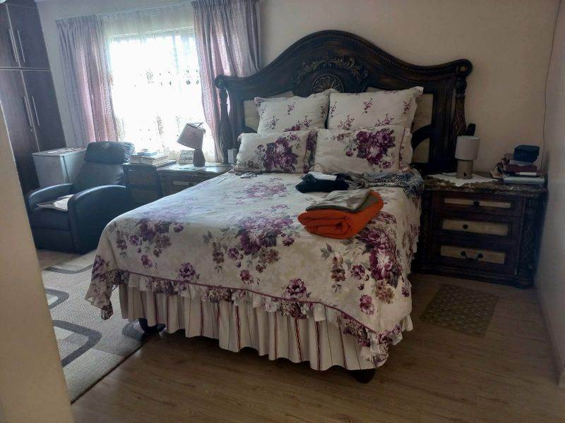 3 Bed House in Port Elizabeth Central photo number 15