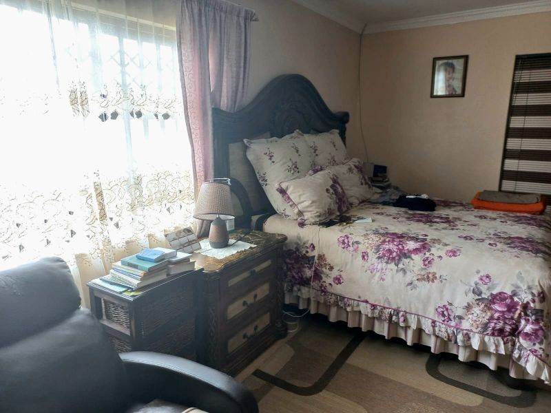 3 Bed House in Port Elizabeth Central photo number 16