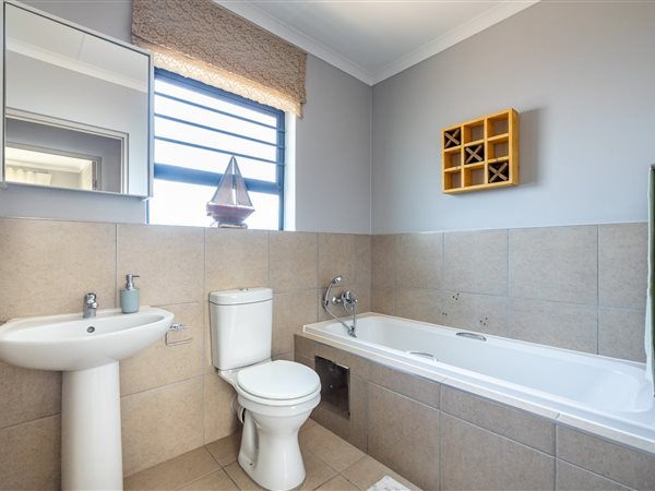 2 Bedroom House 2 Bedroom House