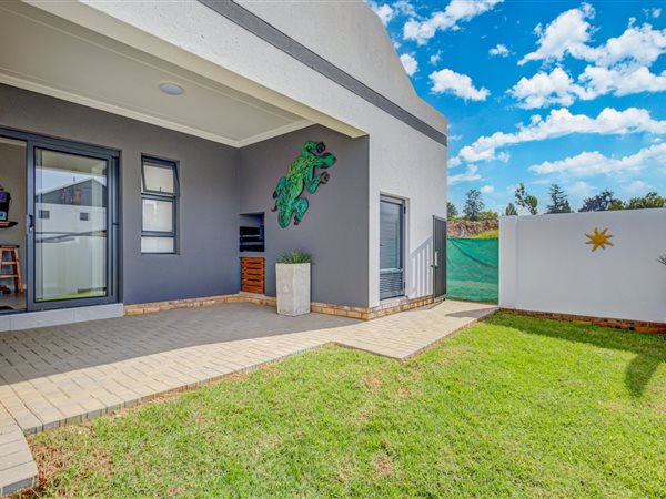 3 Bedroom Townhouse 3 Bedroom Townhouse