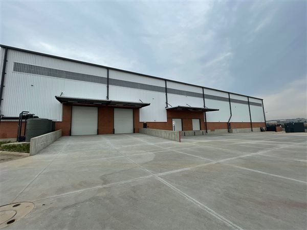 5 835  m² Industrial space