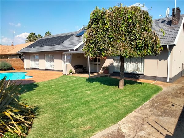 4 Bed House in Delmas West