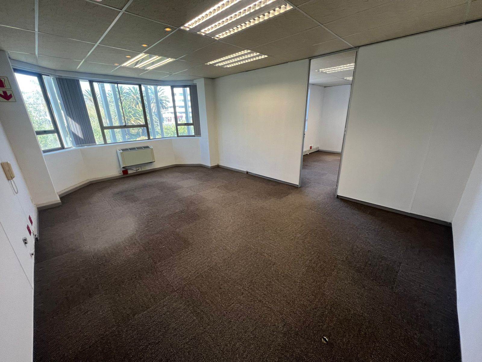 113  m² Commercial space in Tyger Valley photo number 4