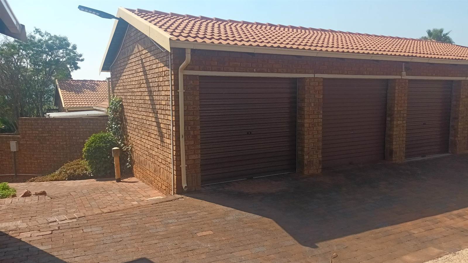 2 Bed Townhouse in Rangeview photo number 15