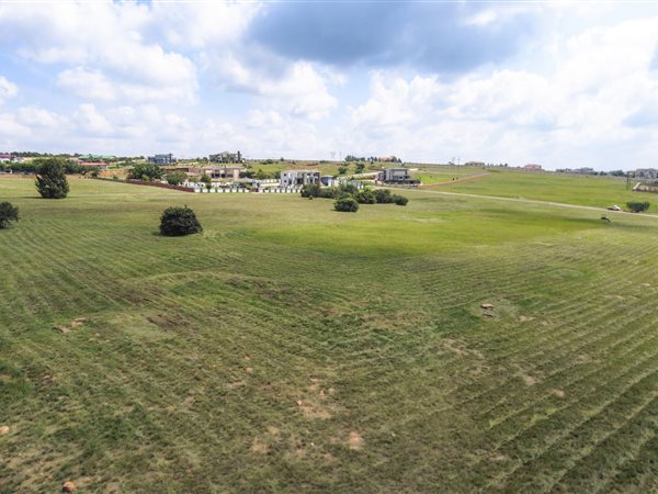 9 000 m² Land 9 000 m² Land