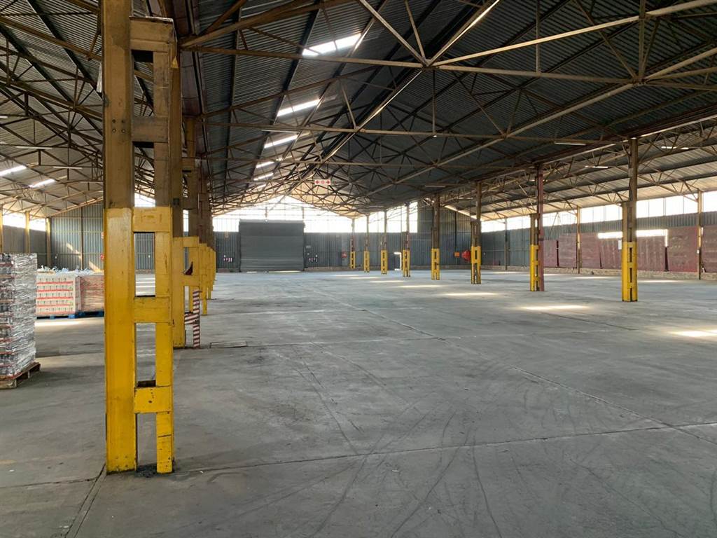 4000  m² Industrial space in Alrode photo number 8