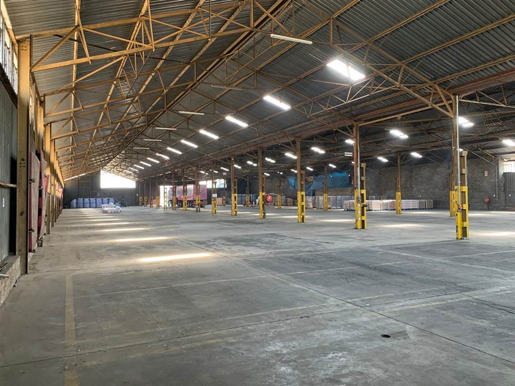 4000  m² Industrial space in Alrode photo number 5