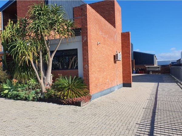 900 m² Commercial space 900 m² Commercial space