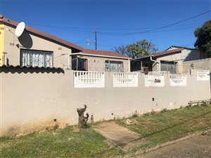 3 Bed House in Whetstone