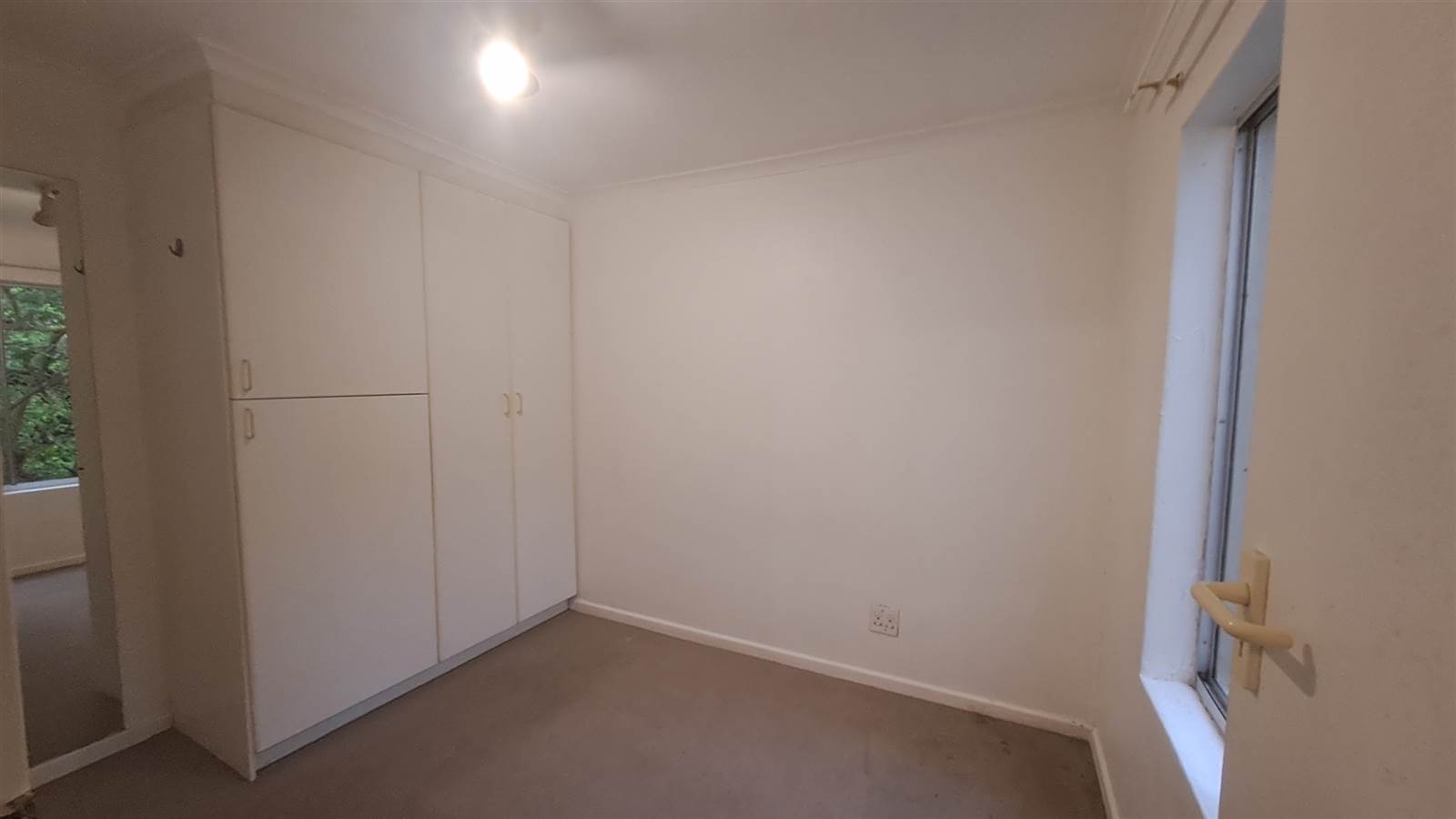 2 Bed Apartment in Westcliff photo number 8