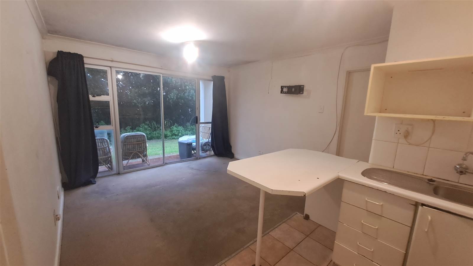 2 Bed Apartment in Westcliff photo number 12
