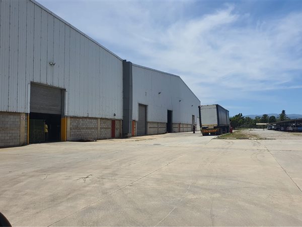 6 800  m² Industrial space