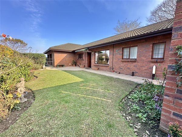 3 Bedroom Townhouse 3 Bedroom Townhouse