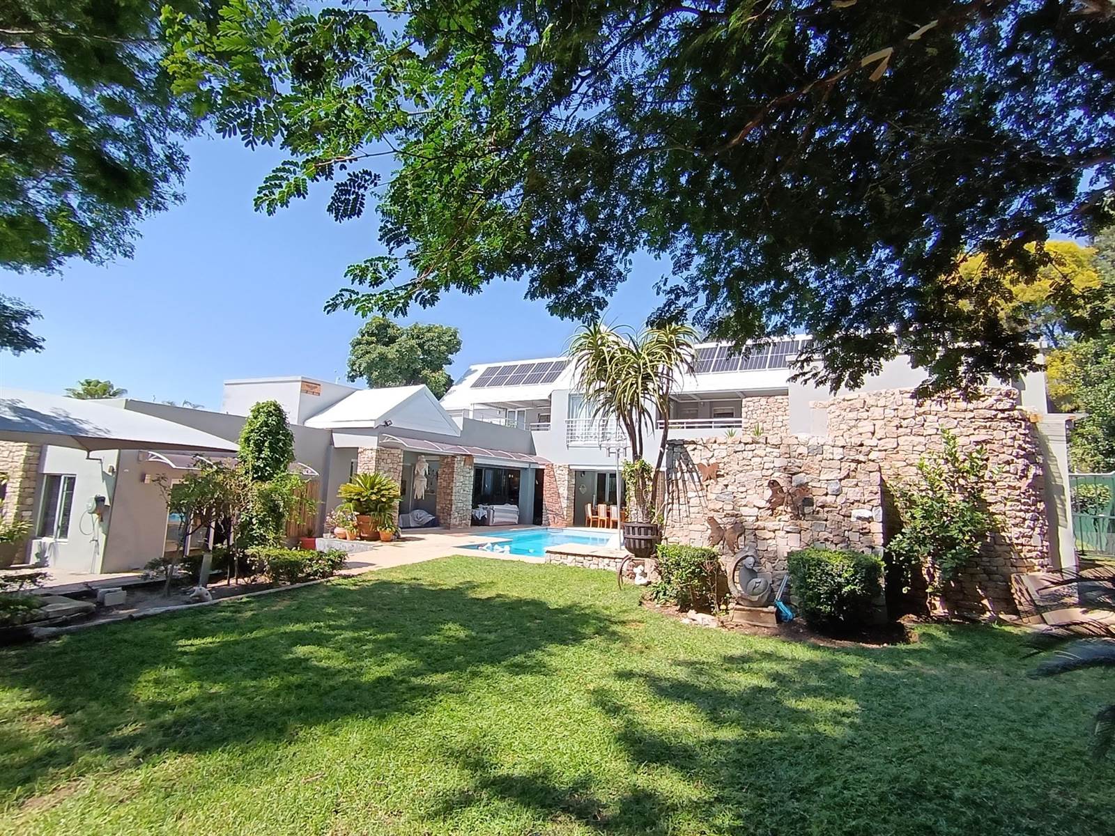 5 Bed House in Lonehill photo number 17