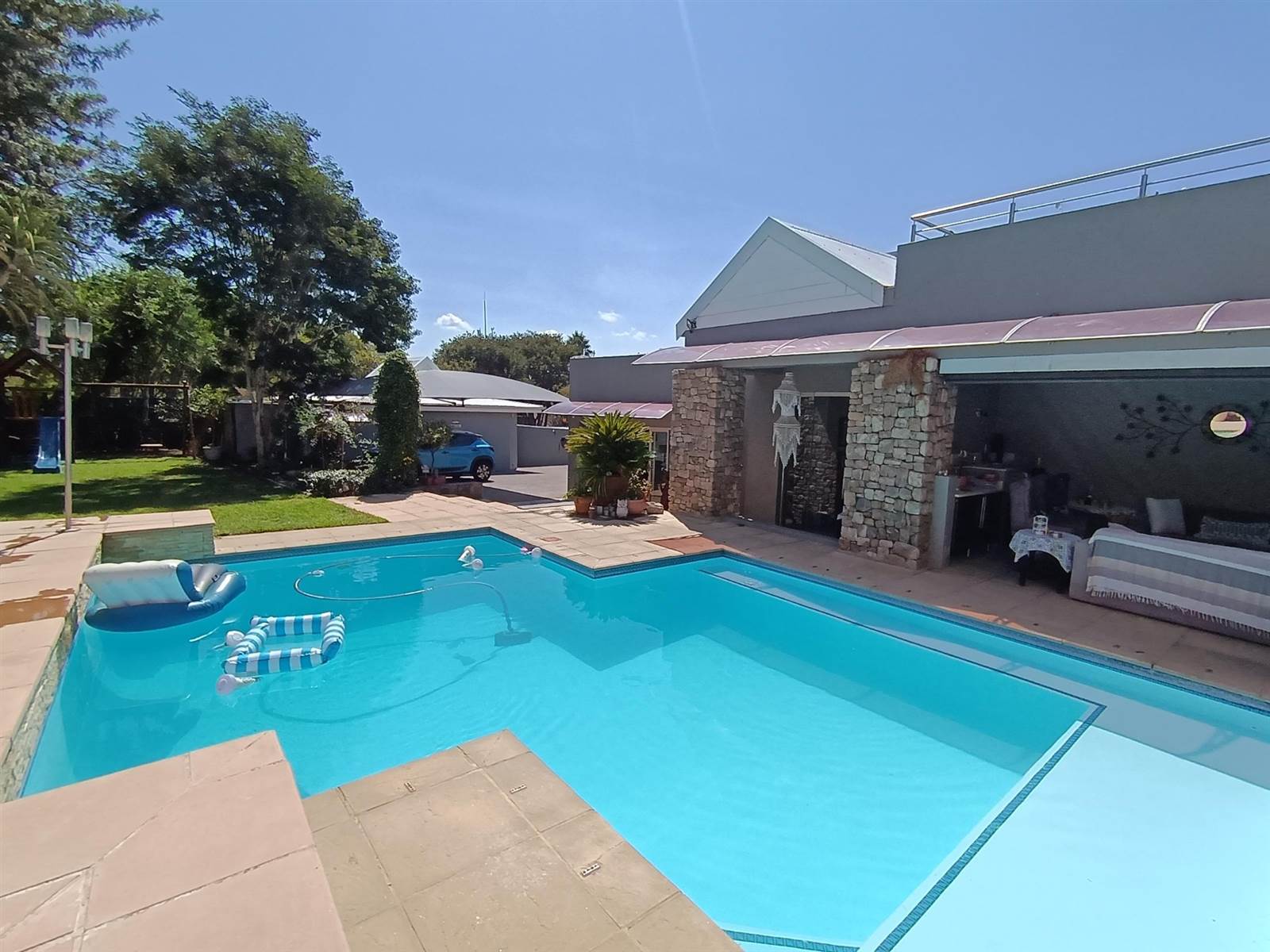 5 Bed House in Lonehill photo number 15