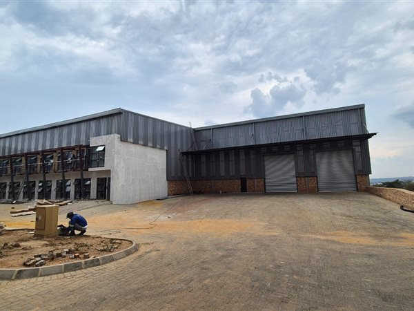 3 586  m² Industrial space