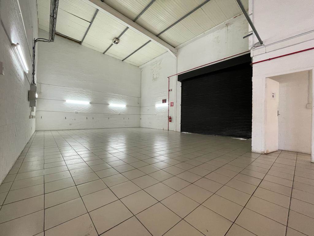 1648  m² Commercial space in Parklands photo number 8