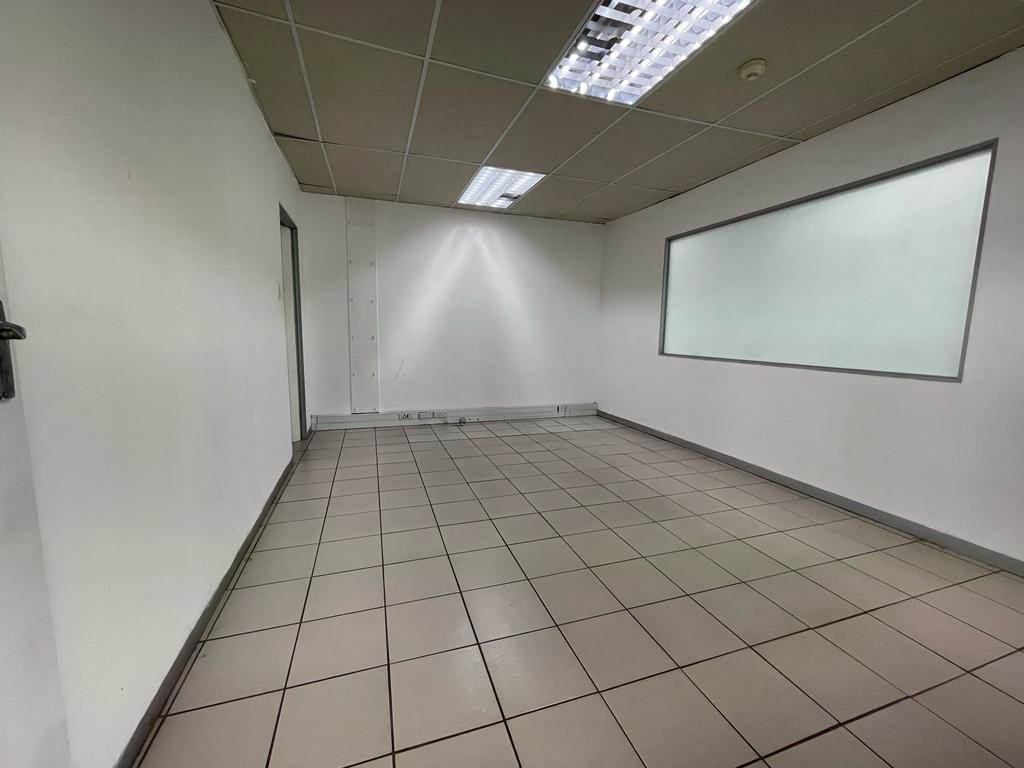 1648  m² Commercial space in Parklands photo number 18