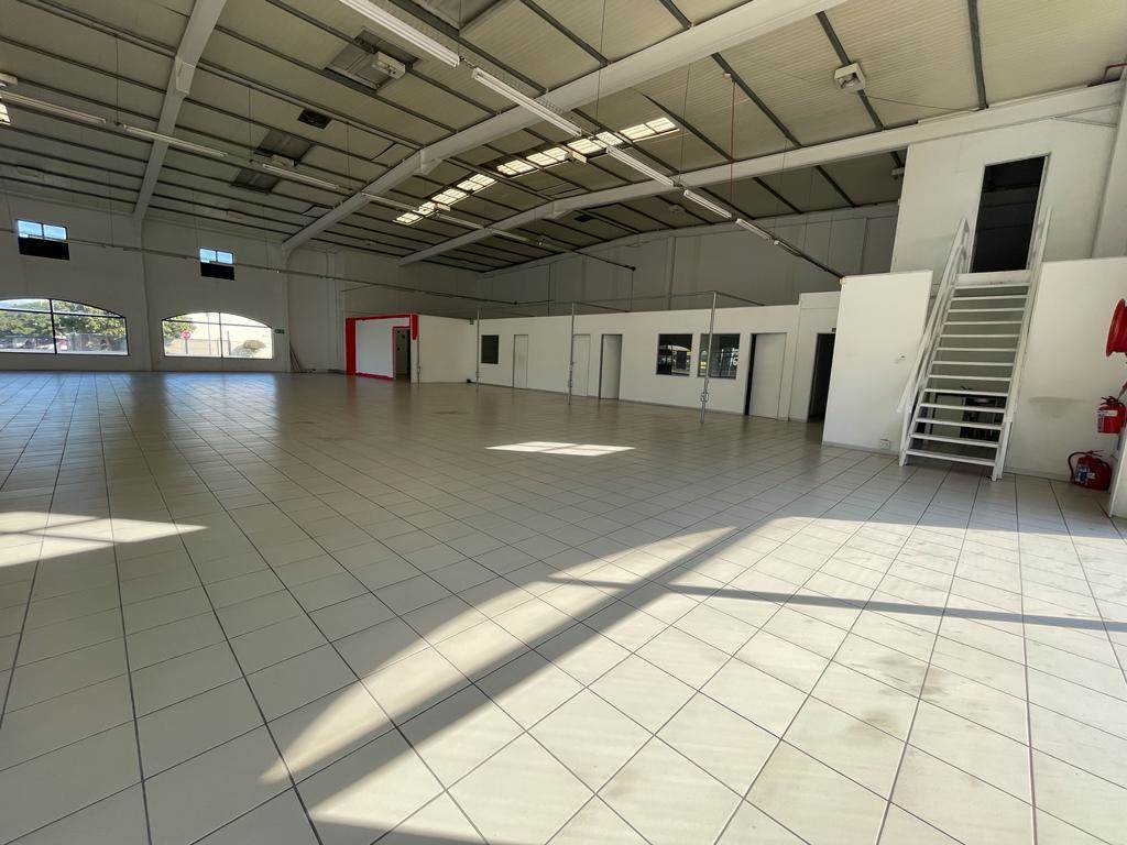1648  m² Commercial space in Parklands photo number 15