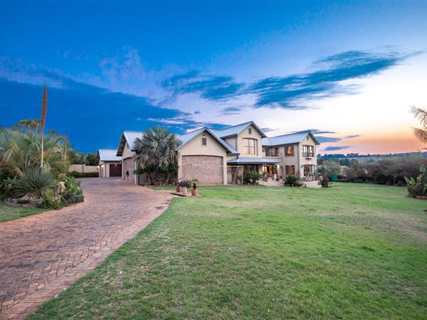 6 Bed House in Mooikloof Heights
