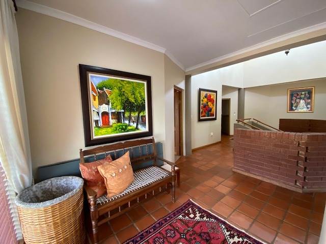 6 Bed House in Mooikloof Equestrian Estate photo number 11