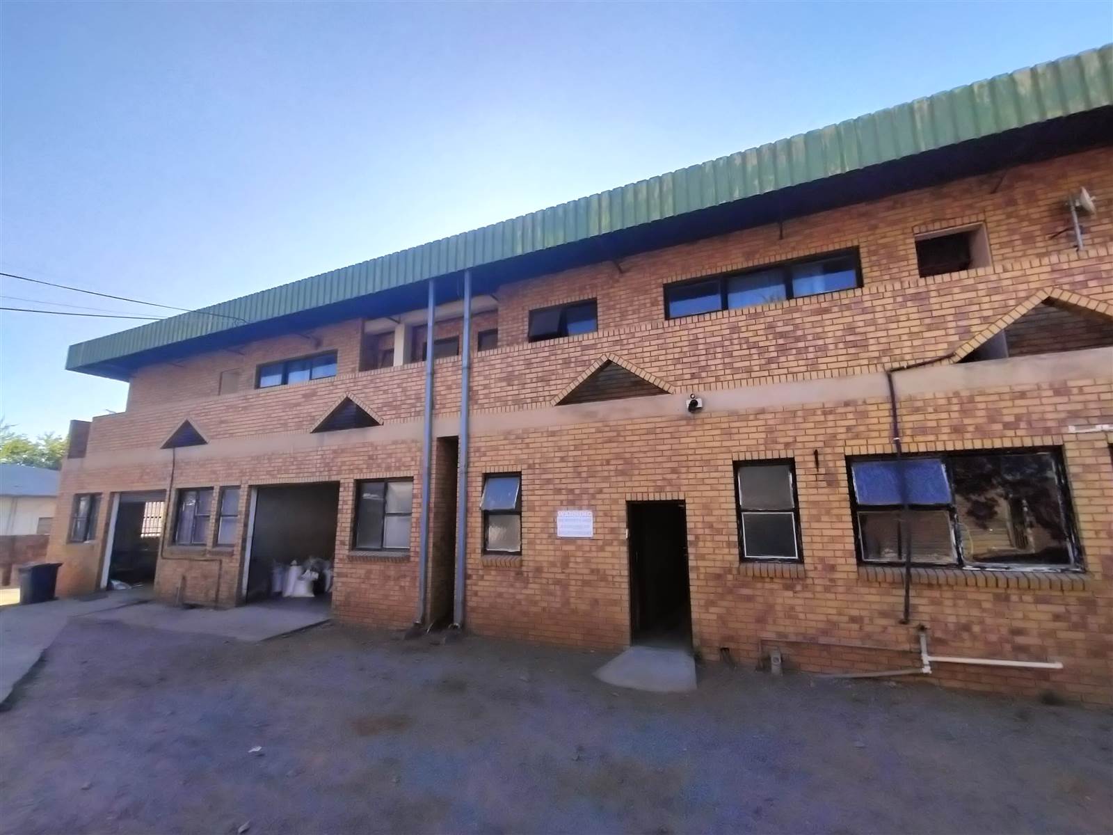 1400  m² Commercial space in Pretoria North photo number 1