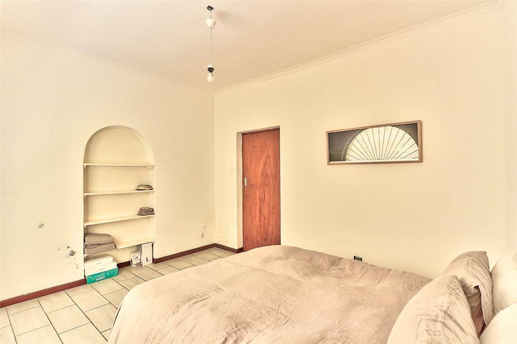 2 Bed House in Bo-Kaap photo number 9