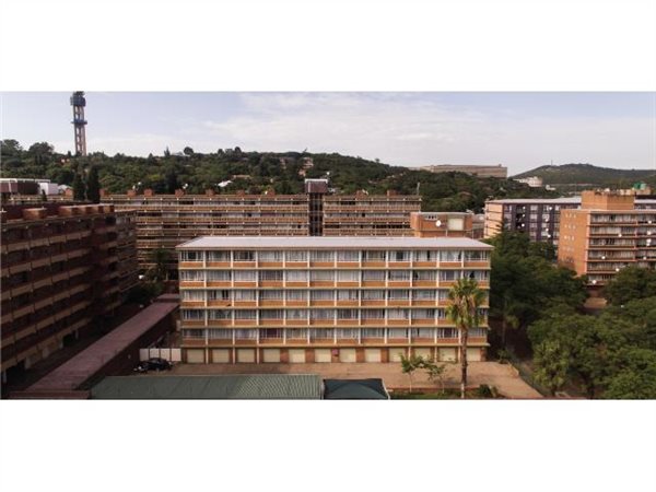 2.5 Bedroom Flat 2.5 Bedroom Flat