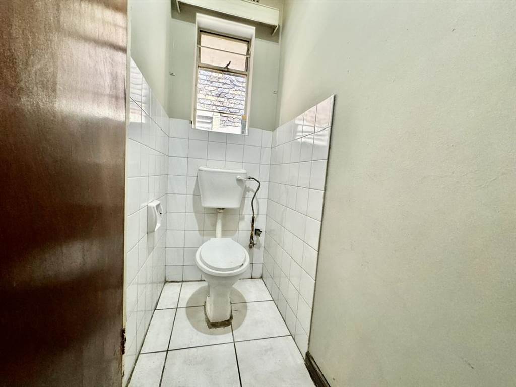 2 Bed Townhouse in Rosettenville photo number 14