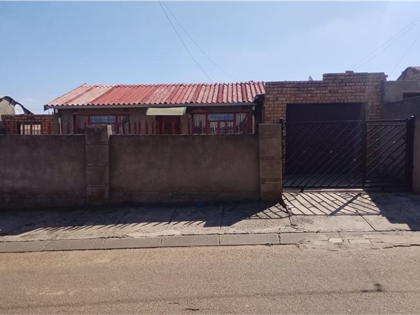 2 Bedroom House 2 Bedroom House