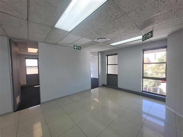 241  m² Commercial space