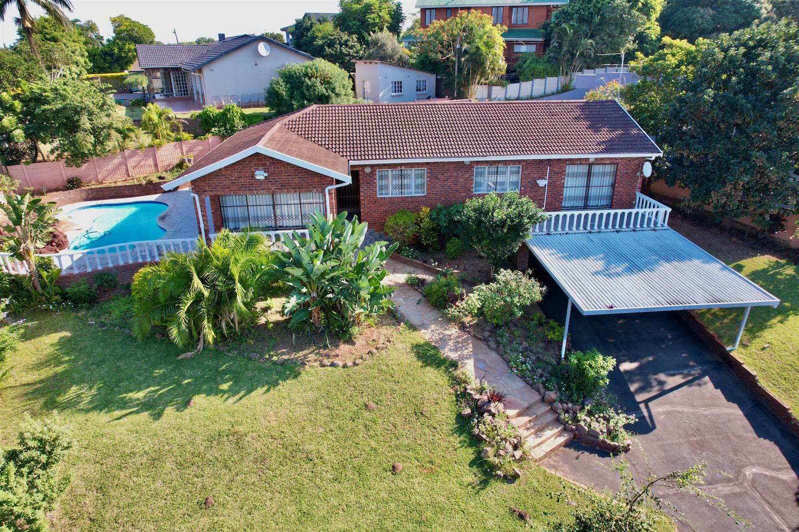 3 Bed House in Blythedale Beach photo number 1