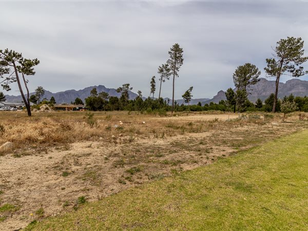 1545 m² Land available in Pearl Valley