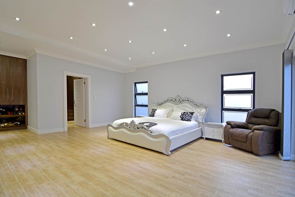 4 Bed Cluster in Bedfordview photo number 7