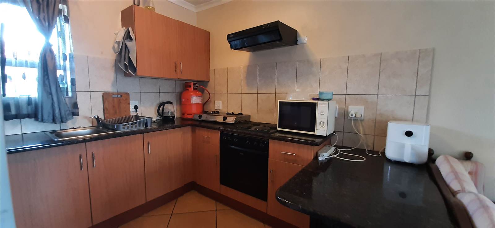 2 Bed Apartment in Potchefstroom Central photo number 6
