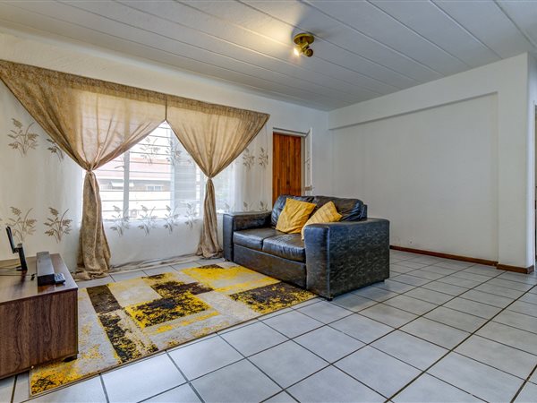 2 Bedroom Townhouse 2 Bedroom Townhouse