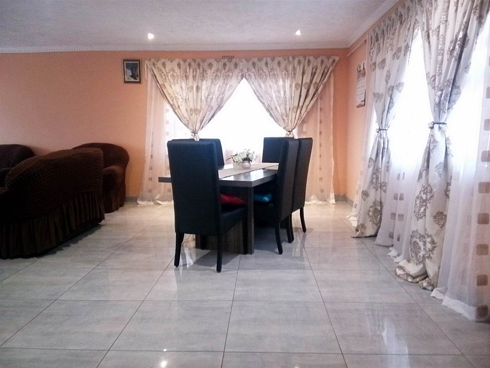 4 Bed House in Umlazi photo number 8