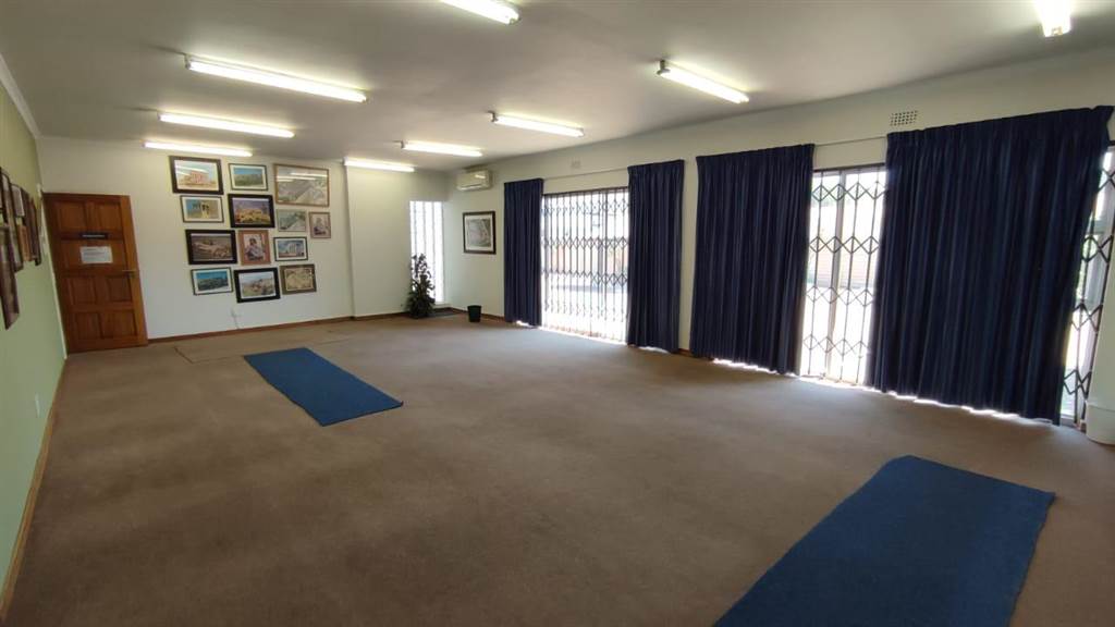 450  m² Commercial space in Bedfordview photo number 23