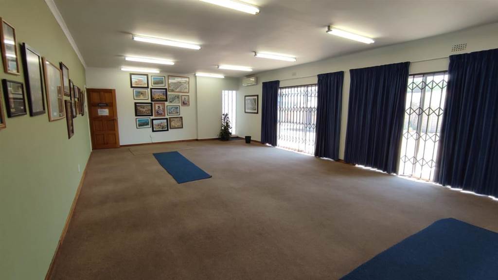 450  m² Commercial space in Bedfordview photo number 27