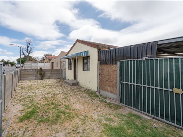 3 Bedroom House 3 Bedroom House