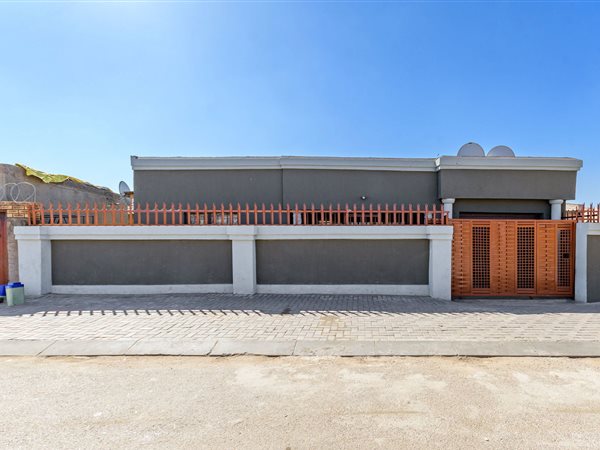 7 Bedroom House 7 Bedroom House