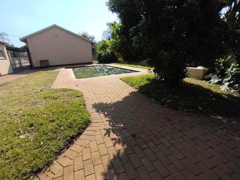 3 Bed House in Pretoria North photo number 14