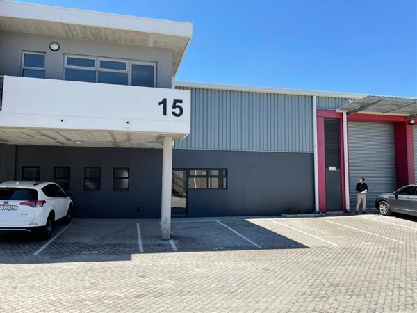 679  m² Industrial space in Bellville Central
