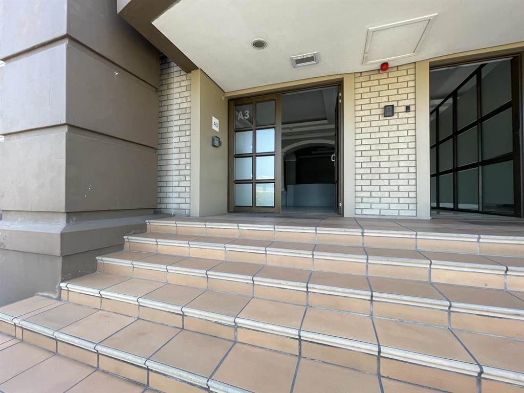 428  m² Commercial space in Milnerton Central photo number 2