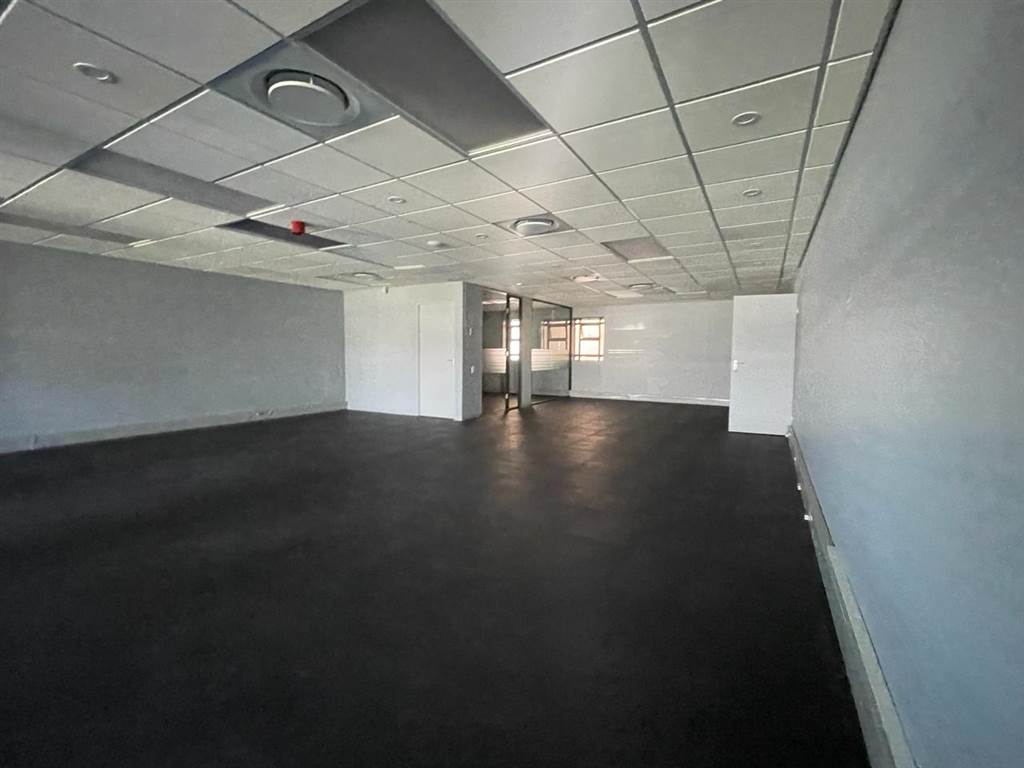 428  m² Commercial space in Milnerton Central photo number 5