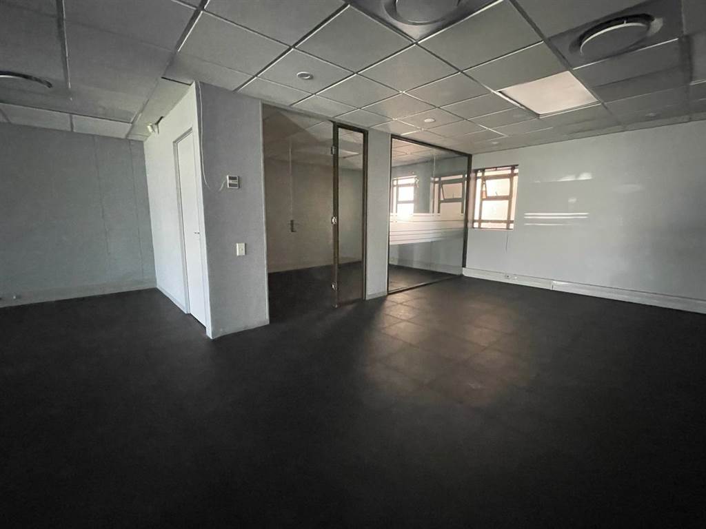 428  m² Commercial space in Milnerton Central photo number 21