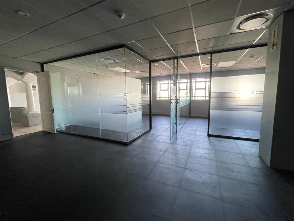 428  m² Commercial space in Milnerton Central photo number 27