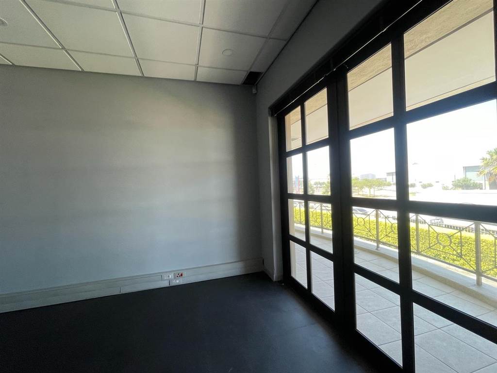 428  m² Commercial space in Milnerton Central photo number 10